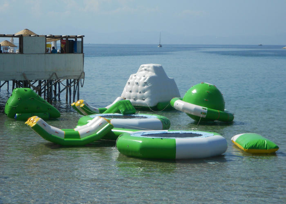 おかしい水ゲーム大人および子供WK-004のための膨脹可能な浮遊水公園